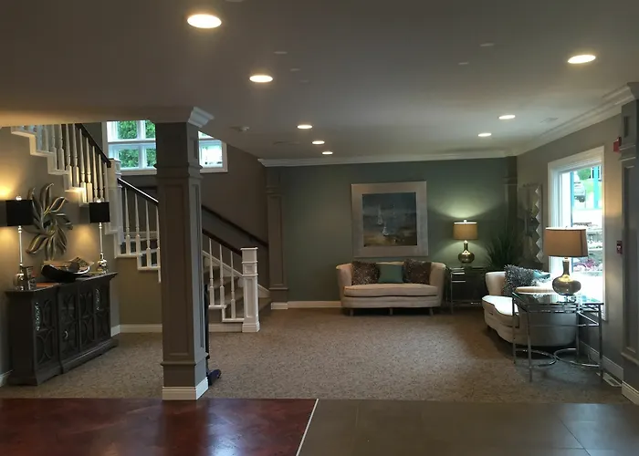 Inn At Okoboji